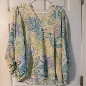 Adrienne Tropical Print V-Neck Blouse in Cream and Blue
